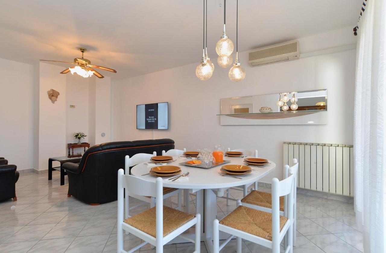 House Pula 2080 Villa Екстериор снимка