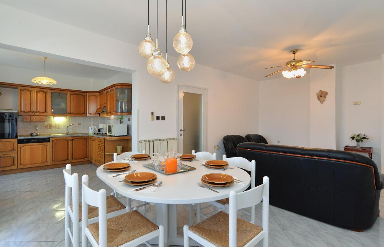 House Pula 2080 Villa Екстериор снимка