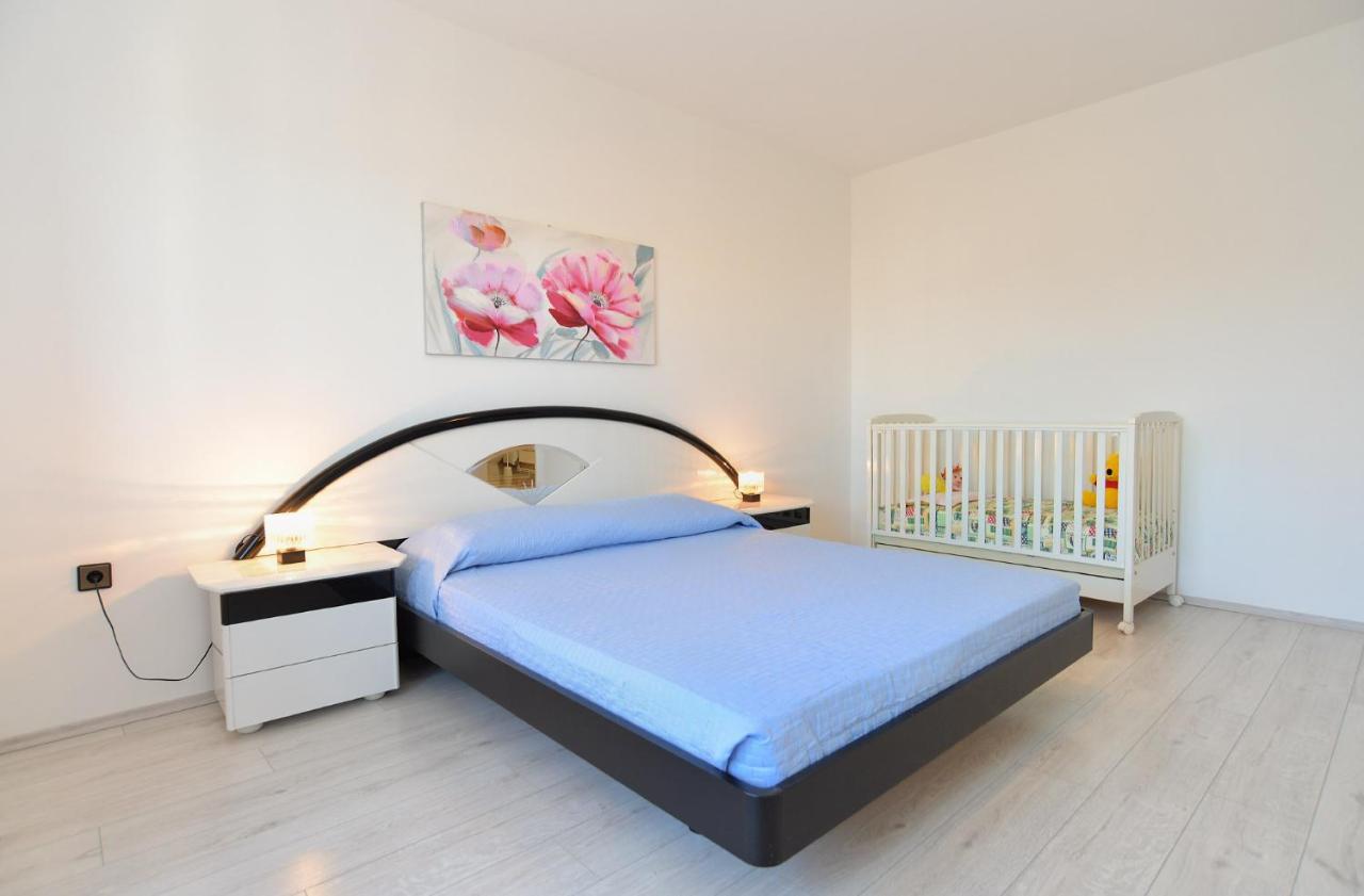House Pula 2080 Villa Екстериор снимка