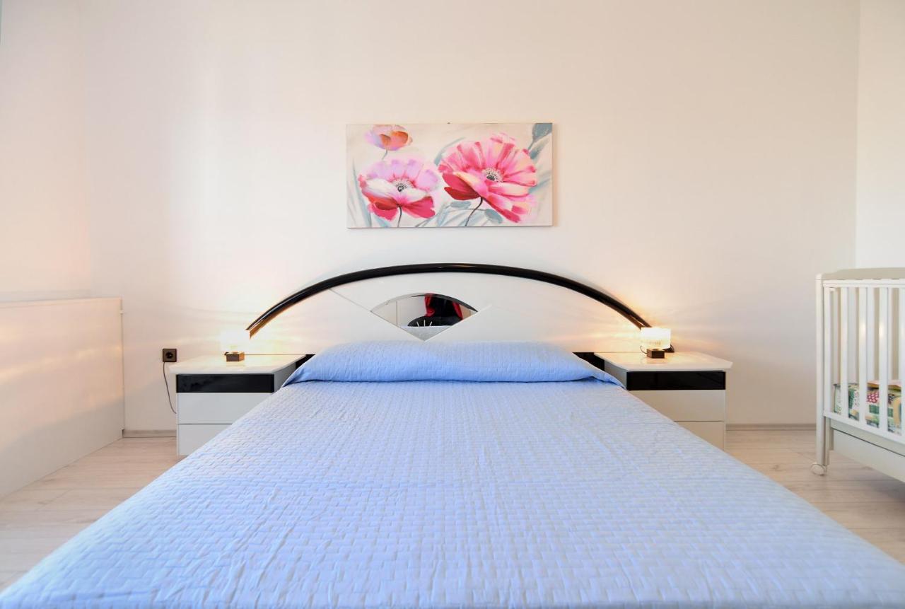 House Pula 2080 Villa Екстериор снимка